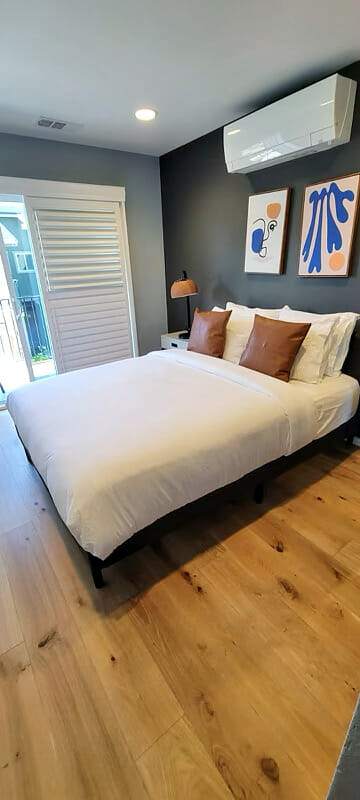 Beach house, beds.